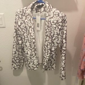 White and gray patterned blazer brand new